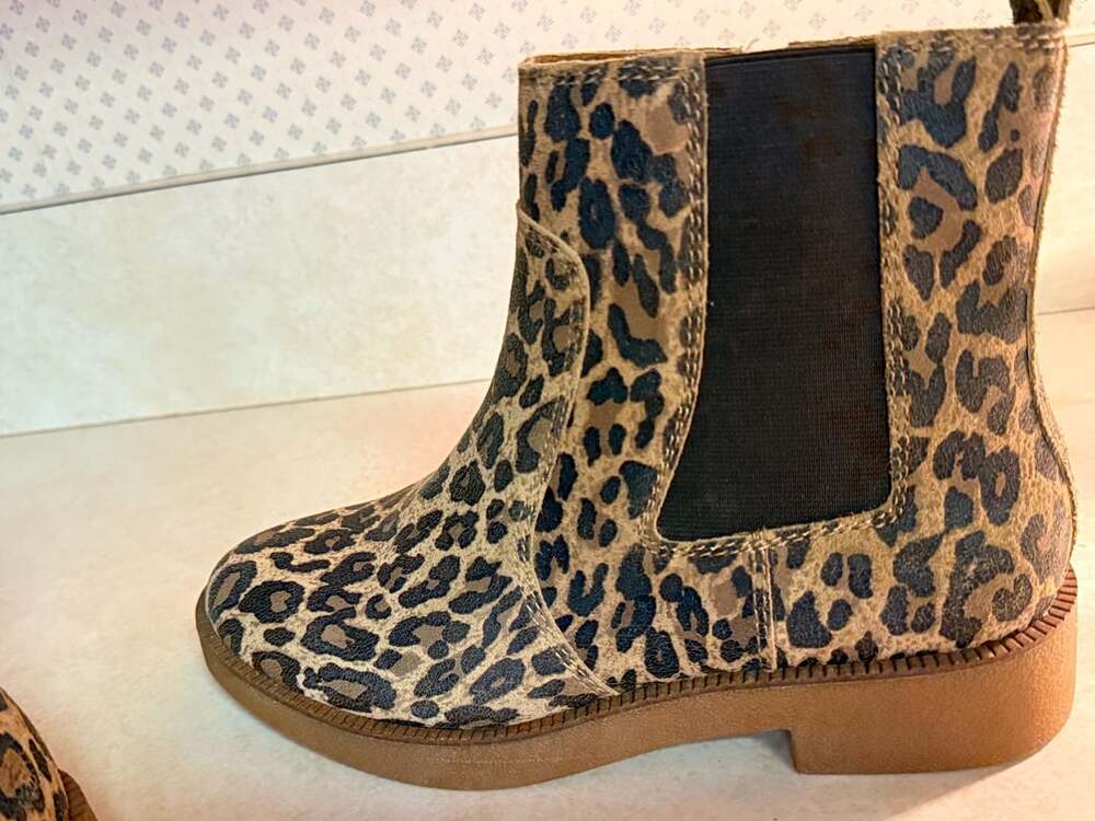 Lucky Brand RESSY Leopard Print Leather Chelsea Block Heel Ankle Boots Size 8.5M - Picture 2 of 6